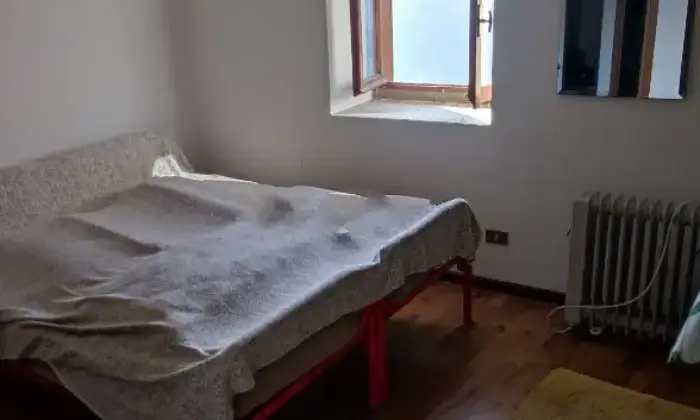 Rexer-Poggiridenti-Vendesi-Propriet-rusticain-via-Surana-a-Poggiridenti-Altro