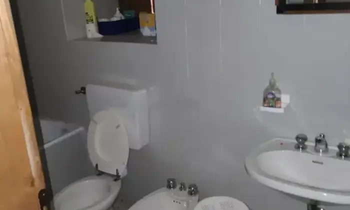 Rexer-Poggiridenti-Vendesi-Propriet-rusticain-via-Surana-a-Poggiridenti-Altro