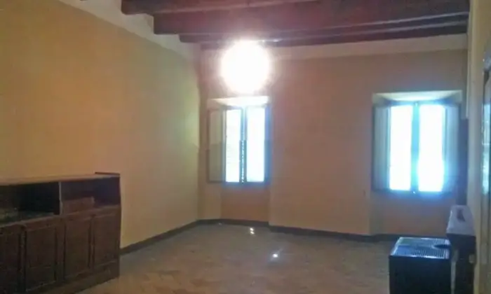 Rexer-Fossombrone-Vendesi-appartamento-da-ristrutturare-in-Via-Umberto-I-Fossombrone-Altro