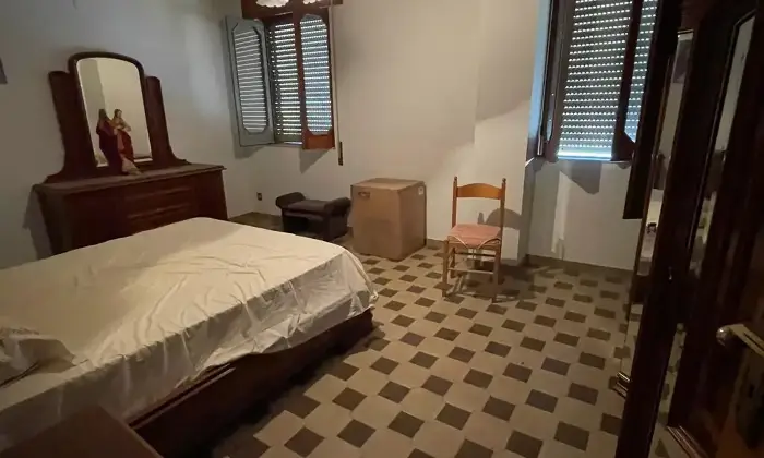Rexer-Jonadi-Meravigliosa-casa-indipendente-situata-nel-centro-del-piccolo-borgo-Jonadese-CameraDaLetto