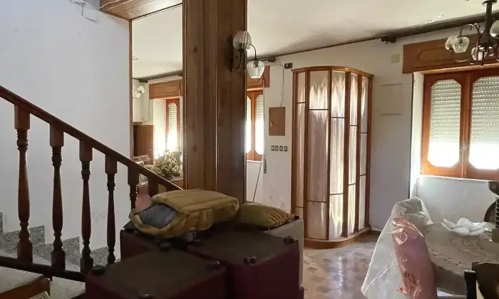 Rexer-Jonadi-Meravigliosa-casa-indipendente-situata-nel-centro-del-piccolo-borgo-Jonadese-Ingresso