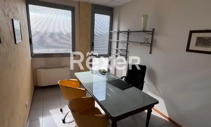 Rexer-Reggio-Emilia-Ufficio-al-piano-con-ascensore-nel-complesso-DIREZIONALE-REGINA-MARGHERITA-Altro