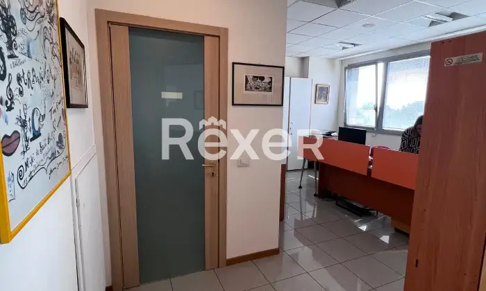 Rexer-Reggio-Emilia-Ufficio-al-piano-con-ascensore-nel-complesso-DIREZIONALE-REGINA-MARGHERITA-Altro