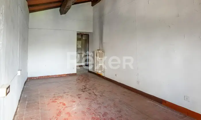 Rexer-Rignano-sullArno-Cascina-nel-Cuore-della-Toscana-tre-appartamenti-e-locali-accessori-Altro