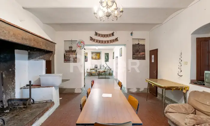 Rexer-Rignano-sullArno-Cascina-nel-Cuore-della-Toscana-tre-appartamenti-e-locali-accessori-Altro