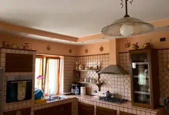 Rexer-Grottolella-AV-Vendesi-Appartamento-con-ampi-spazi-e-terreno-privato-a-Grottolella-AV-Altro