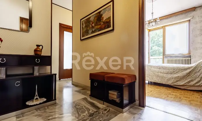 Rexer-Venaria-Reale-Tre-Locali-Venaria-Via-Amati-Altro