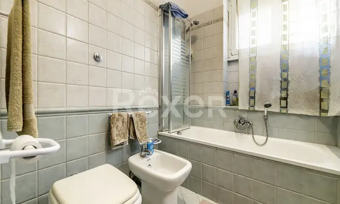 Rexer-Roma-Trilocale-piano-terra-con-ampio-giardino-zona-Primavalle-Altro