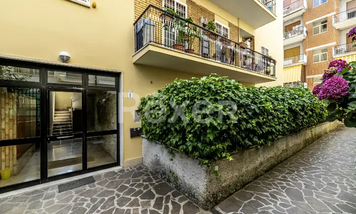 Rexer-Roma-Trilocale-piano-terra-con-ampio-giardino-zona-Primavalle-Altro