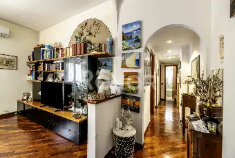 Rexer-Roma-Trilocale-piano-terra-con-ampio-giardino-zona-Primavalle-Altro