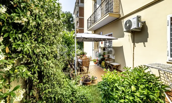 Rexer-Roma-Trilocale-piano-terra-con-ampio-giardino-zona-Primavalle-Altro