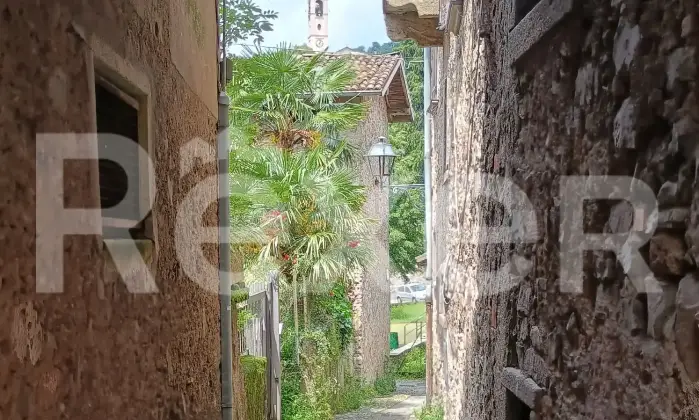 Rexer-Grandola-ed-Uniti-Appartamento-con-vista-panoramica-eventualmente-frazionabile-in-due-unit-Altro