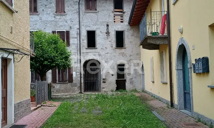 Rexer-Grandola-ed-Uniti-Appartamento-con-vista-panoramica-eventualmente-frazionabile-in-due-unit-Altro