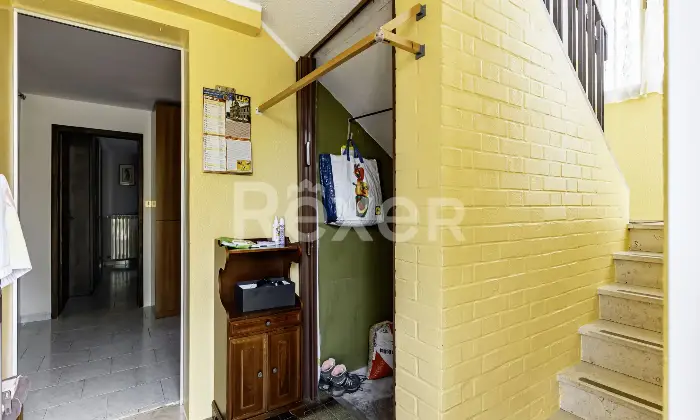 Rexer-Loreo-Porzione-di-bifamiliare-in-posizione-residenziale-Altro