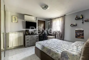 Rexer-Loreo-Porzione-di-bifamiliare-in-posizione-residenziale-Altro