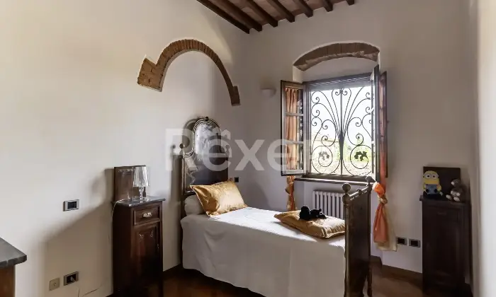 Rexer-Arezzo-Ampia-propriet-panoramica-su-pi-livelli-con-giardino-privato-ad-Arezzo-Altro