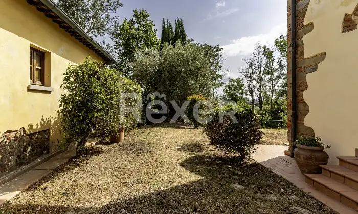 Rexer-Arezzo-Ampia-propriet-panoramica-su-pi-livelli-con-giardino-privato-ad-Arezzo-Altro
