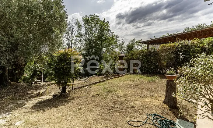 Rexer-Arezzo-Ampia-propriet-panoramica-su-pi-livelli-con-giardino-privato-ad-Arezzo-Altro