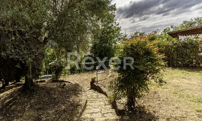 Rexer-Arezzo-Ampia-propriet-panoramica-su-pi-livelli-con-giardino-privato-ad-Arezzo-Altro