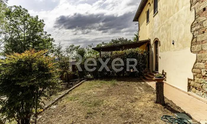 Rexer-Arezzo-Ampia-propriet-panoramica-su-pi-livelli-con-giardino-privato-ad-Arezzo-Altro