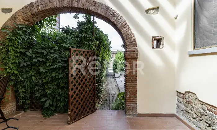Rexer-Arezzo-Ampia-propriet-panoramica-su-pi-livelli-con-giardino-privato-ad-Arezzo-Altro