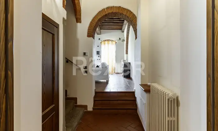 Rexer-Arezzo-Ampia-propriet-panoramica-su-pi-livelli-con-giardino-privato-ad-Arezzo-Altro