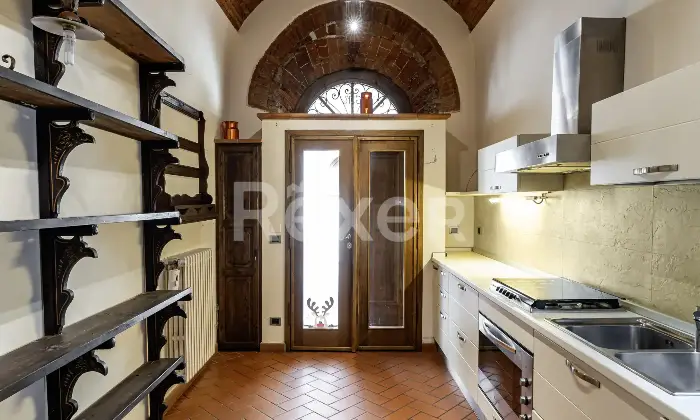 Rexer-Arezzo-Ampia-propriet-panoramica-su-pi-livelli-con-giardino-privato-ad-Arezzo-Altro