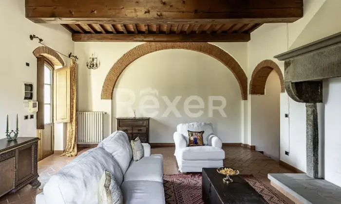 Rexer-Arezzo-Ampia-propriet-panoramica-su-pi-livelli-con-giardino-privato-ad-Arezzo-Altro