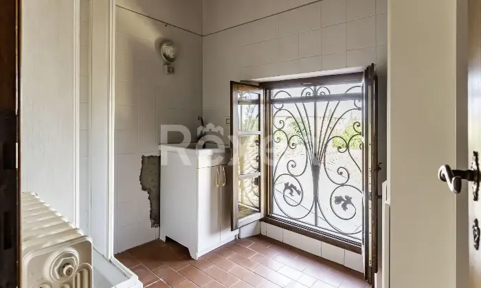 Rexer-Arezzo-Ampia-propriet-panoramica-su-pi-livelli-con-giardino-privato-ad-Arezzo-Altro