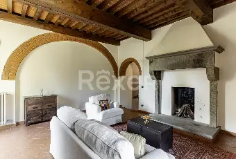 Rexer-Arezzo-Ampia-propriet-panoramica-su-pi-livelli-con-giardino-privato-ad-Arezzo-Altro