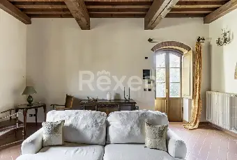 Rexer-Arezzo-Ampia-propriet-panoramica-su-pi-livelli-con-giardino-privato-ad-Arezzo-Altro