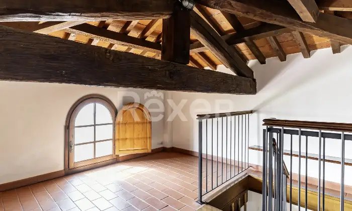 Rexer-Arezzo-Ampia-propriet-panoramica-su-pi-livelli-con-giardino-privato-ad-Arezzo-Altro
