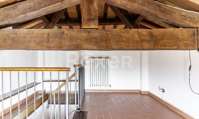 Rexer-Arezzo-Ampia-propriet-panoramica-su-pi-livelli-con-giardino-privato-ad-Arezzo-Altro