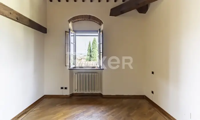 Rexer-Arezzo-Ampia-propriet-panoramica-su-pi-livelli-con-giardino-privato-ad-Arezzo-Altro