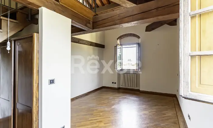 Rexer-Arezzo-Ampia-propriet-panoramica-su-pi-livelli-con-giardino-privato-ad-Arezzo-Altro