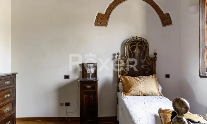 Rexer-Arezzo-Ampia-propriet-panoramica-su-pi-livelli-con-giardino-privato-ad-Arezzo-Altro