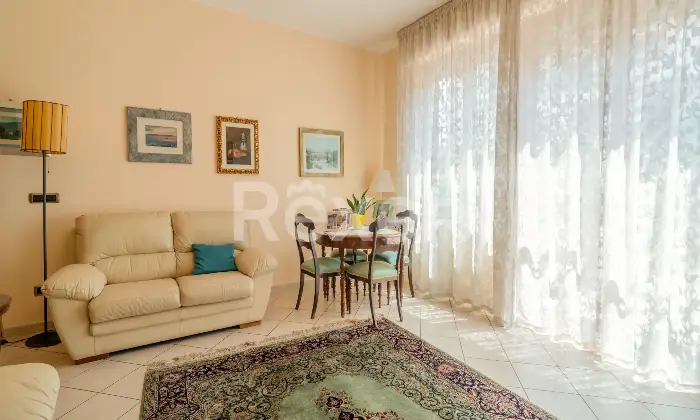 Rexer-Firenze-Legnaia-pressi-in-bel-palazzo-nuda-propriet-con-terrazza-abitabile-Altro