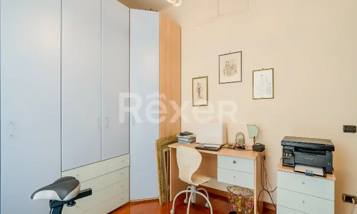Rexer-Firenze-Legnaia-pressi-in-bel-palazzo-nuda-propriet-con-terrazza-abitabile-Altro
