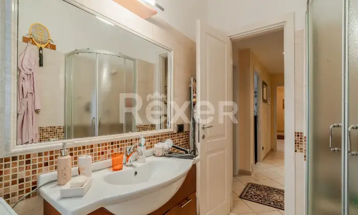 Rexer-Firenze-Legnaia-pressi-in-bel-palazzo-nuda-propriet-con-terrazza-abitabile-Altro
