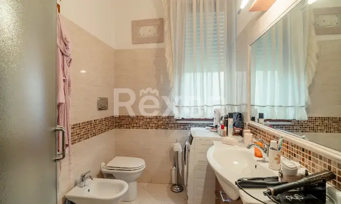 Rexer-Firenze-Legnaia-pressi-in-bel-palazzo-nuda-propriet-con-terrazza-abitabile-Altro