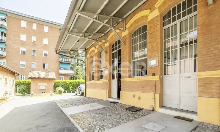 Rexer-Casalecchio-di-Reno-Casalecchio-centro-ufficio-di-mq-con-corte-di-propriet-Possibile-posto-auto-Altro