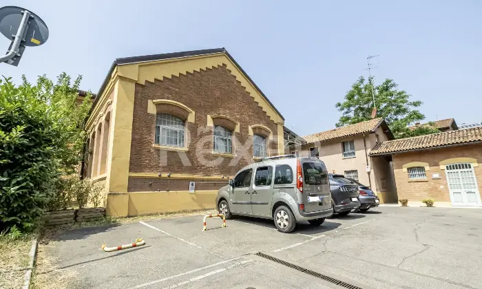 Rexer-Casalecchio-di-Reno-Casalecchio-centro-ufficio-di-mq-con-corte-di-propriet-Possibile-posto-auto-Altro