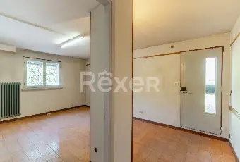 Rexer-Moglia-Villa-indipendente-con-giardino-terrazzi-e-ampi-spazi-su-tre-livelli-Moglia-MN-Altro
