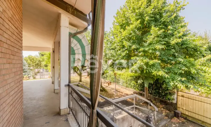 Rexer-Moglia-Villa-indipendente-con-giardino-terrazzi-e-ampi-spazi-su-tre-livelli-Moglia-MN-Altro