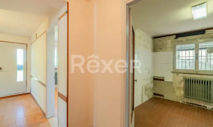 Rexer-Moglia-Villa-indipendente-con-giardino-terrazzi-e-ampi-spazi-su-tre-livelli-Moglia-MN-Altro