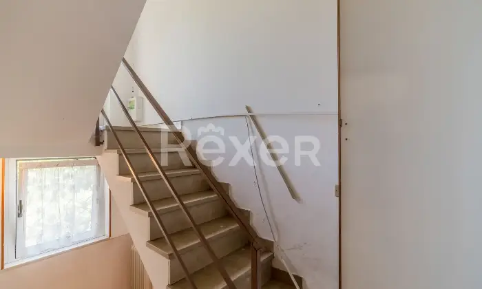 Rexer-Moglia-Villa-indipendente-con-giardino-terrazzi-e-ampi-spazi-su-tre-livelli-Moglia-MN-Altro