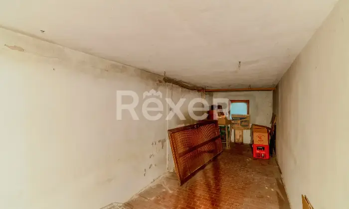 Rexer-Moglia-Villa-indipendente-con-giardino-terrazzi-e-ampi-spazi-su-tre-livelli-Moglia-MN-Altro