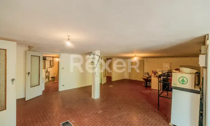 Rexer-Moglia-Villa-indipendente-con-giardino-terrazzi-e-ampi-spazi-su-tre-livelli-Moglia-MN-Altro
