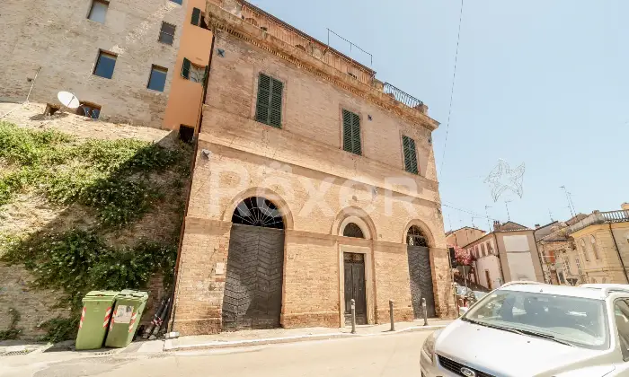 Rexer-San-Benedetto-del-Tronto-Palazzo-Voltattorni-palazzo-storico-nel-cuore-di-San-Benedetto-del-Tronto-Altro