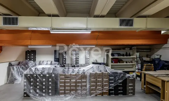Rexer-Zona-Industriale-Marcianise-Sud-Locale-commerciale-con-doppio-livello-Altro